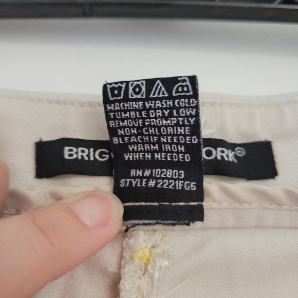Briggs New York Capris 22W Flowers - Picture 7 of 8
